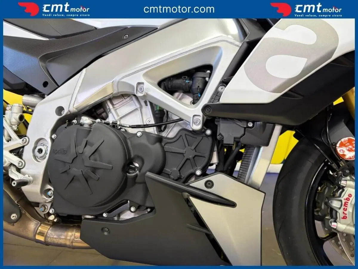 Aprilia Tuono V4 (2021 - 24) (7)