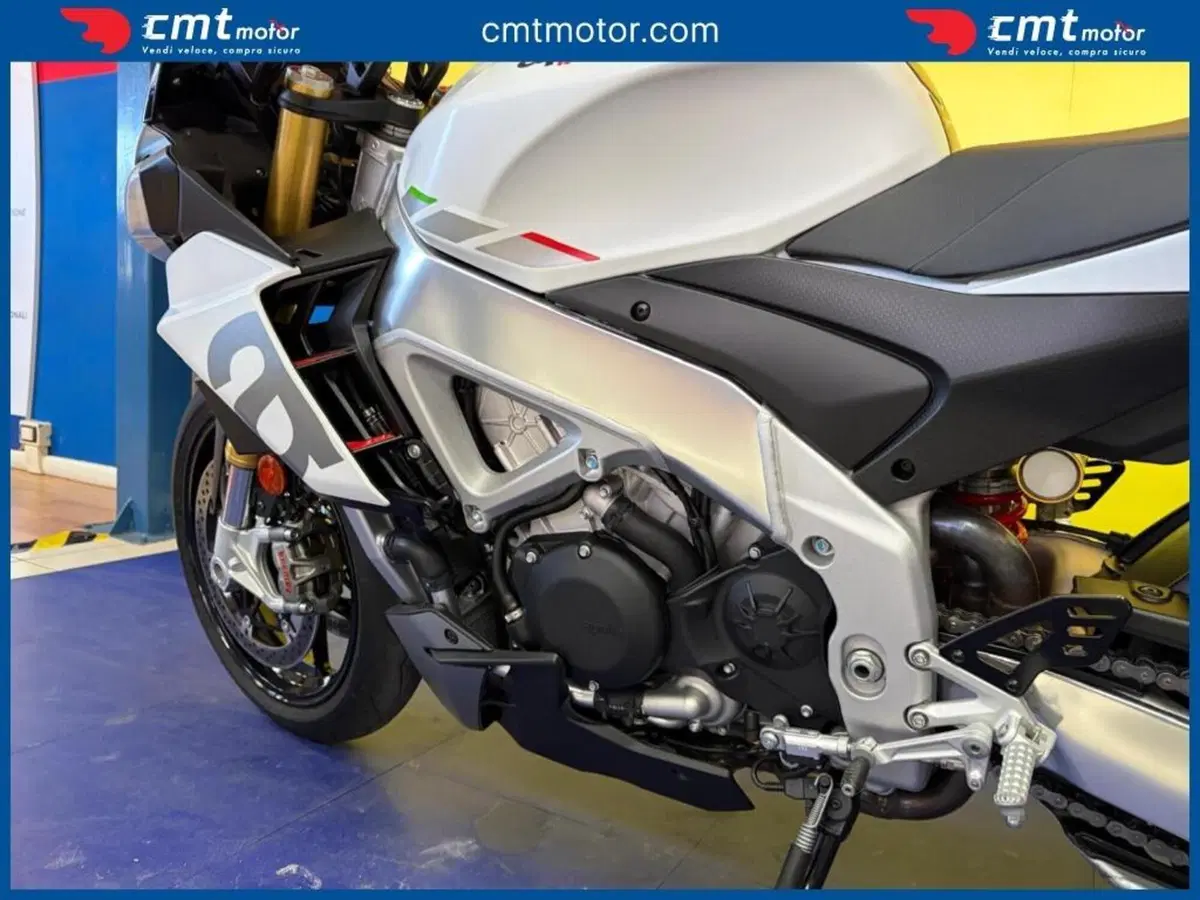 Aprilia Tuono V4 (2021 - 24) (8)
