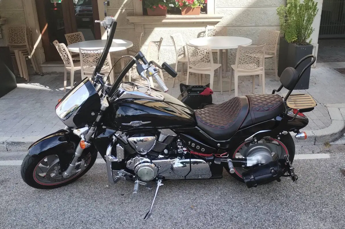 Suzuki Intruder M 1800 R (2009 - 14) (2)