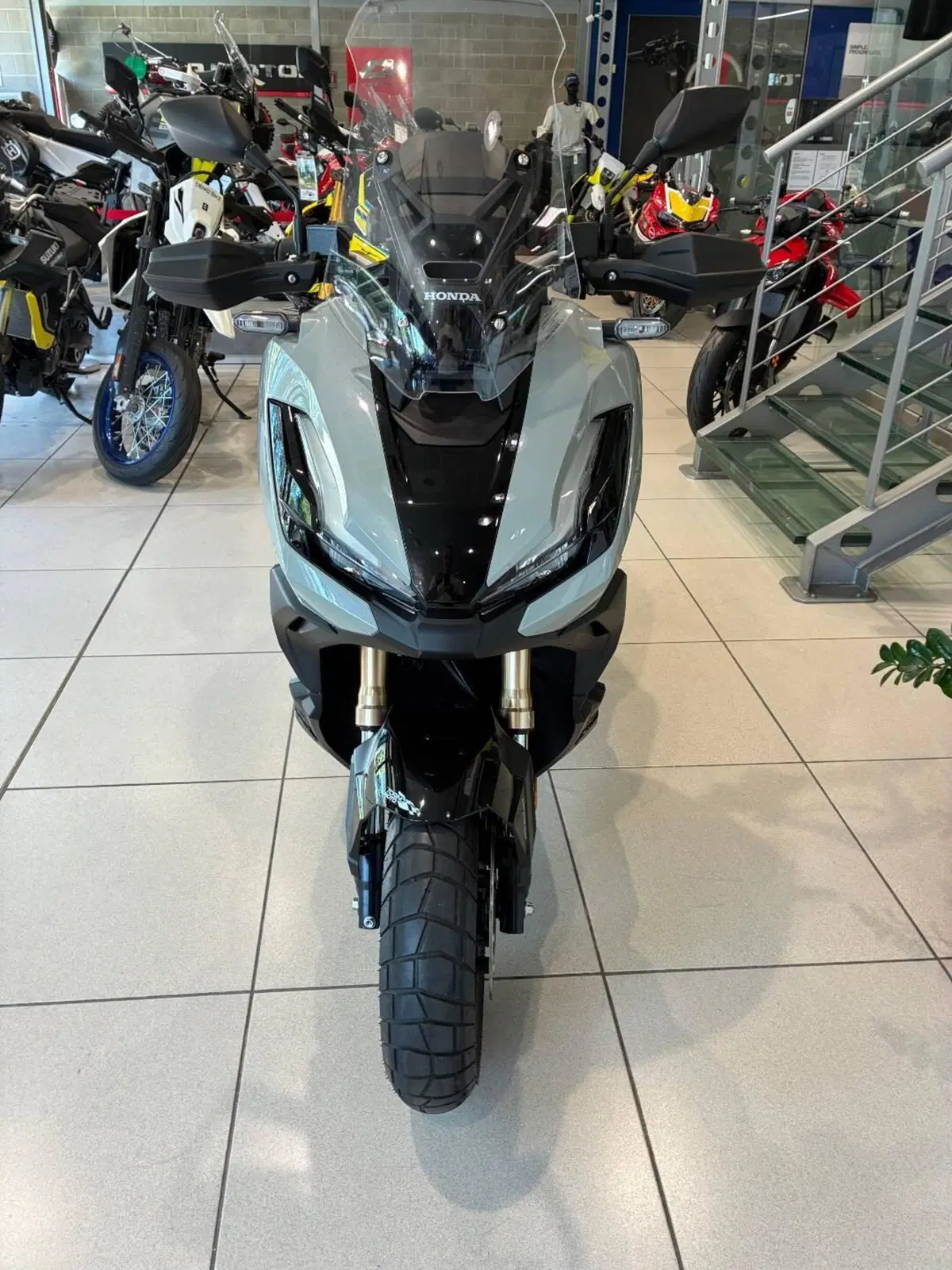 Honda ADV 350 (2022 - 24) (4)