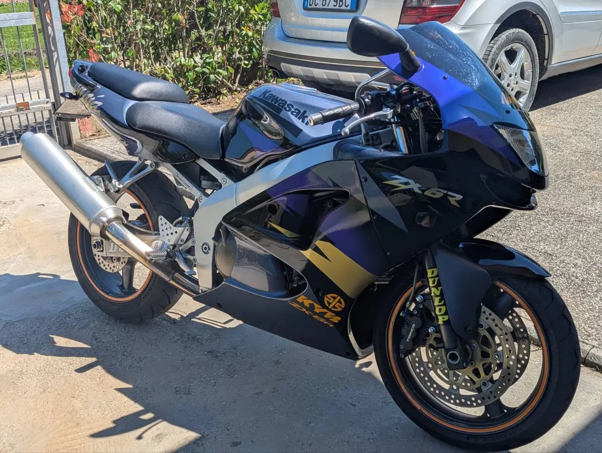 Kawasaki Ninja 600 ZX-6R (1998 - 99) (2)