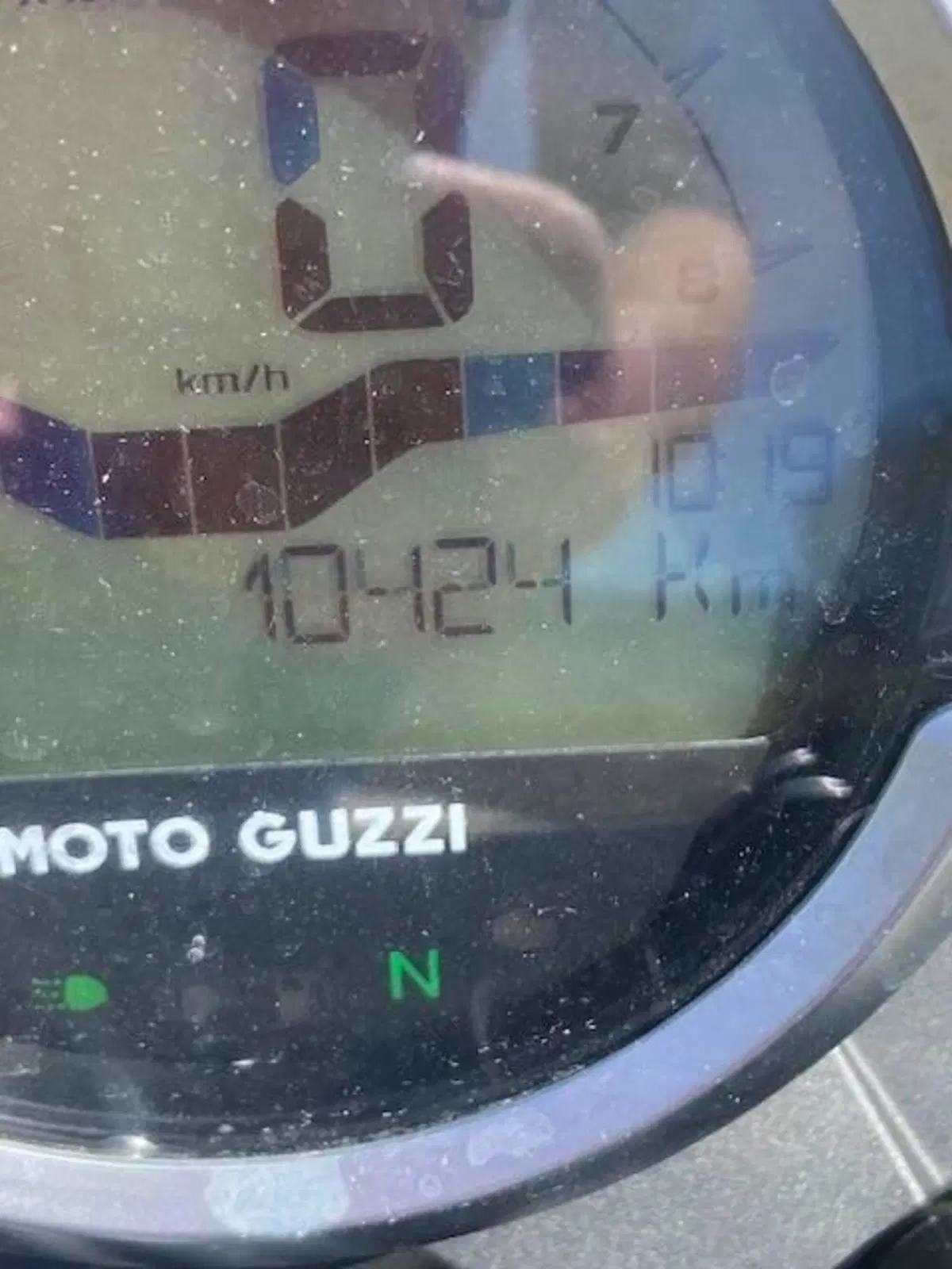 Moto Guzzi V7 Stone Special Edition (2022 - 25) (8)