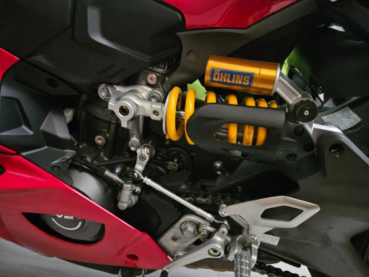 Ducati Panigale V2 S (2025 - 26) (4)