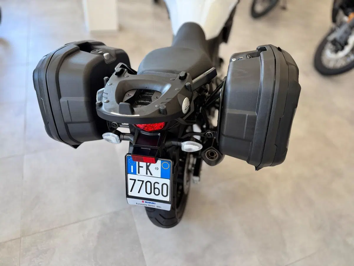 Suzuki V-Strom 650 (2021 - 25) (7)
