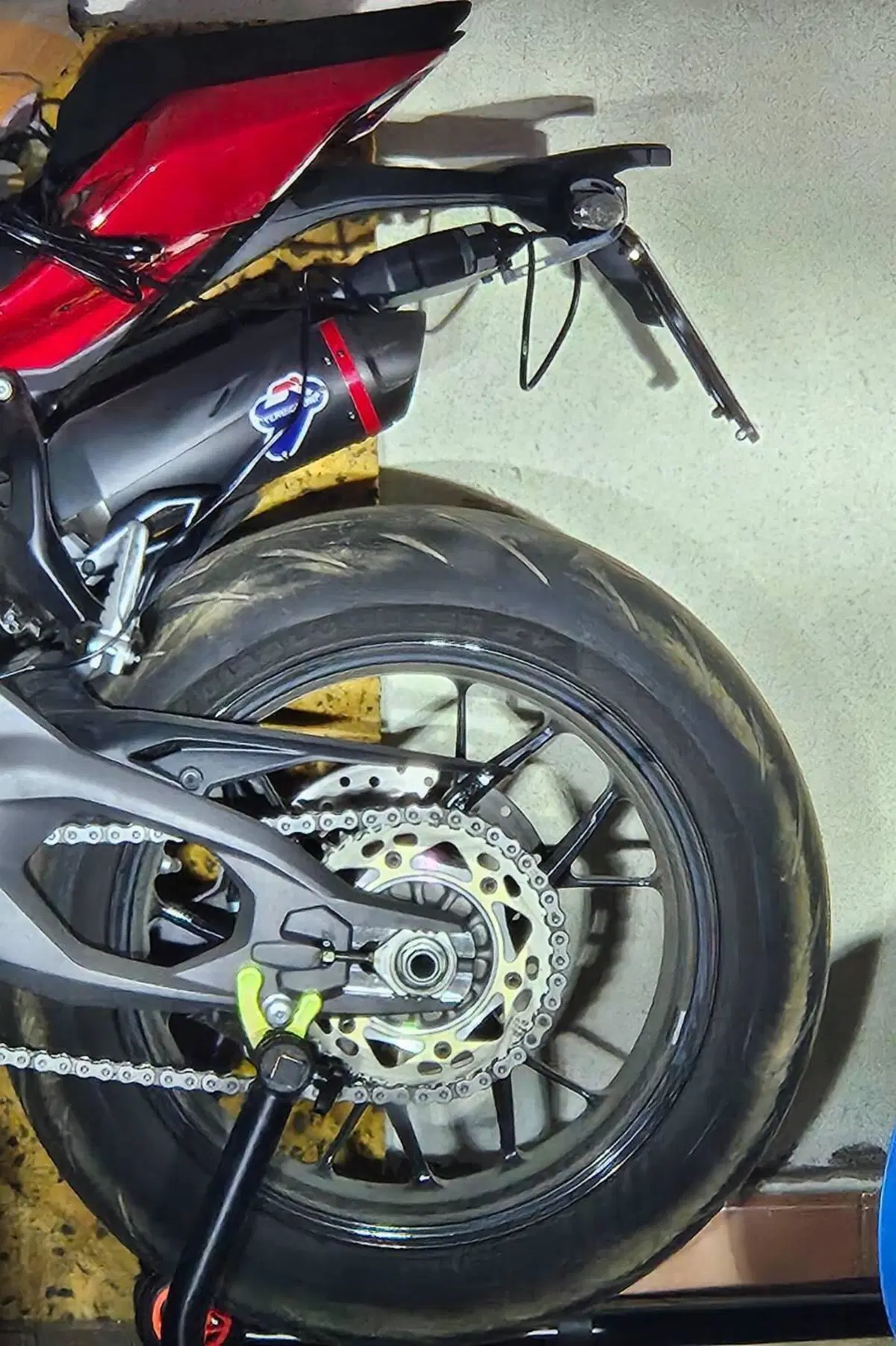 Ducati Panigale V2 S (2025 - 26) (9)