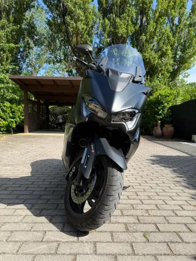 Yamaha T-Max 560 (2020 - 21) usata