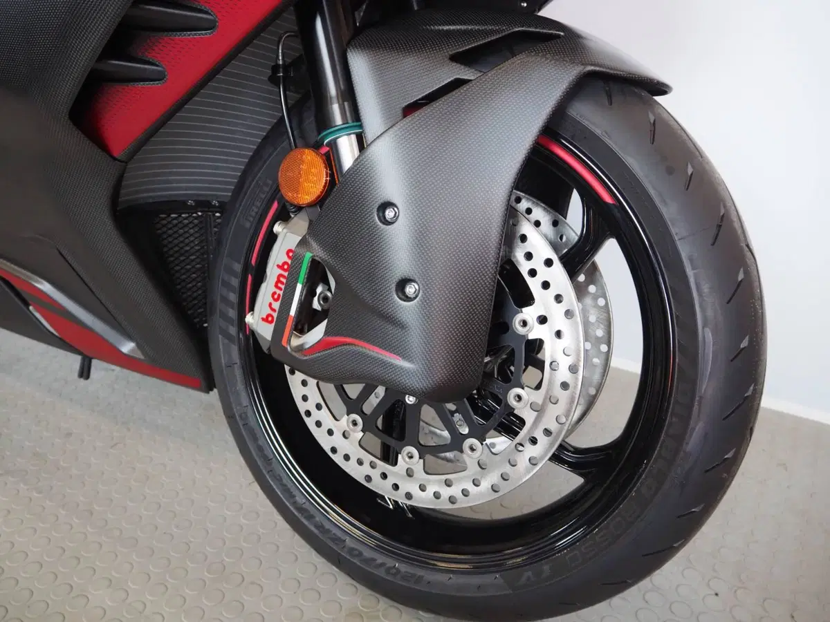 MV Agusta F3 800 RR (2022 - 25) (4)