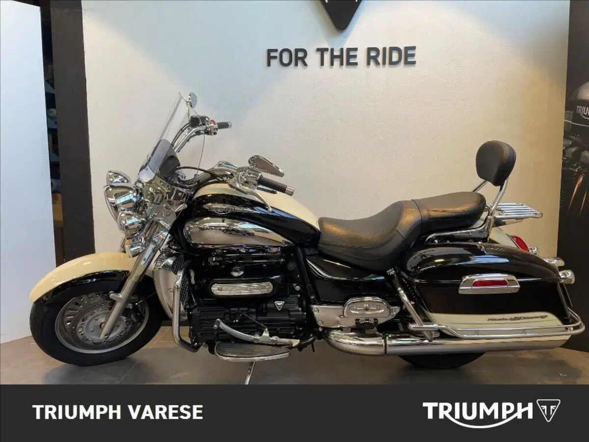 Triumph Rocket 3 Touring (2007 - 12) (2)