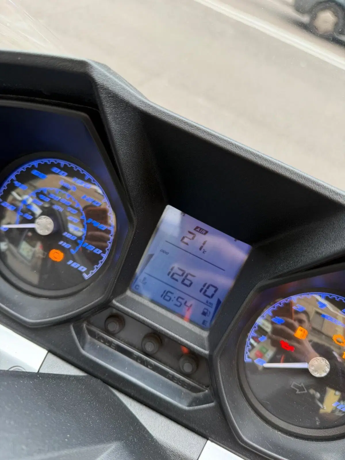 Kymco Downtown 350i TCS (2021 - 25) (5)