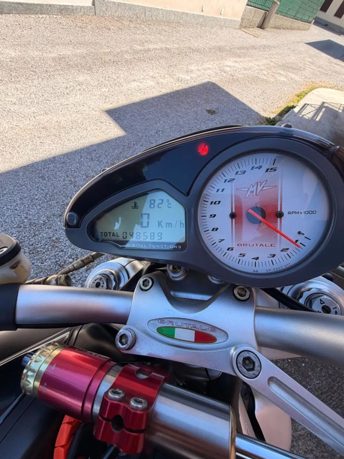 MV Agusta Brutale 910 R (2006 - 11) (3)