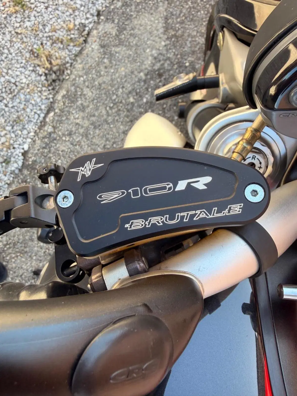 MV Agusta Brutale 910 R (2006 - 11) (9)