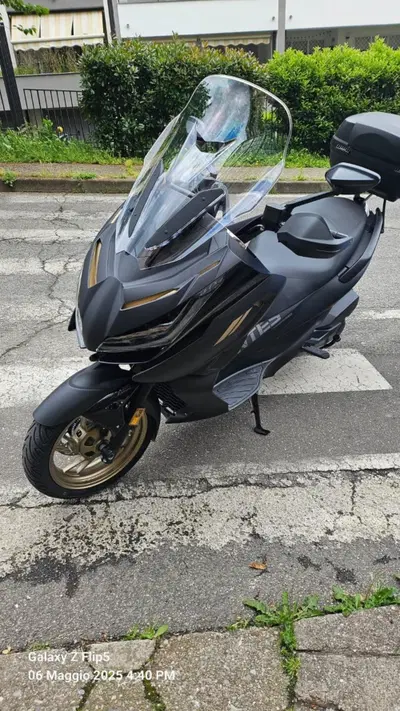 Zontes ZT368-E (2025) usata