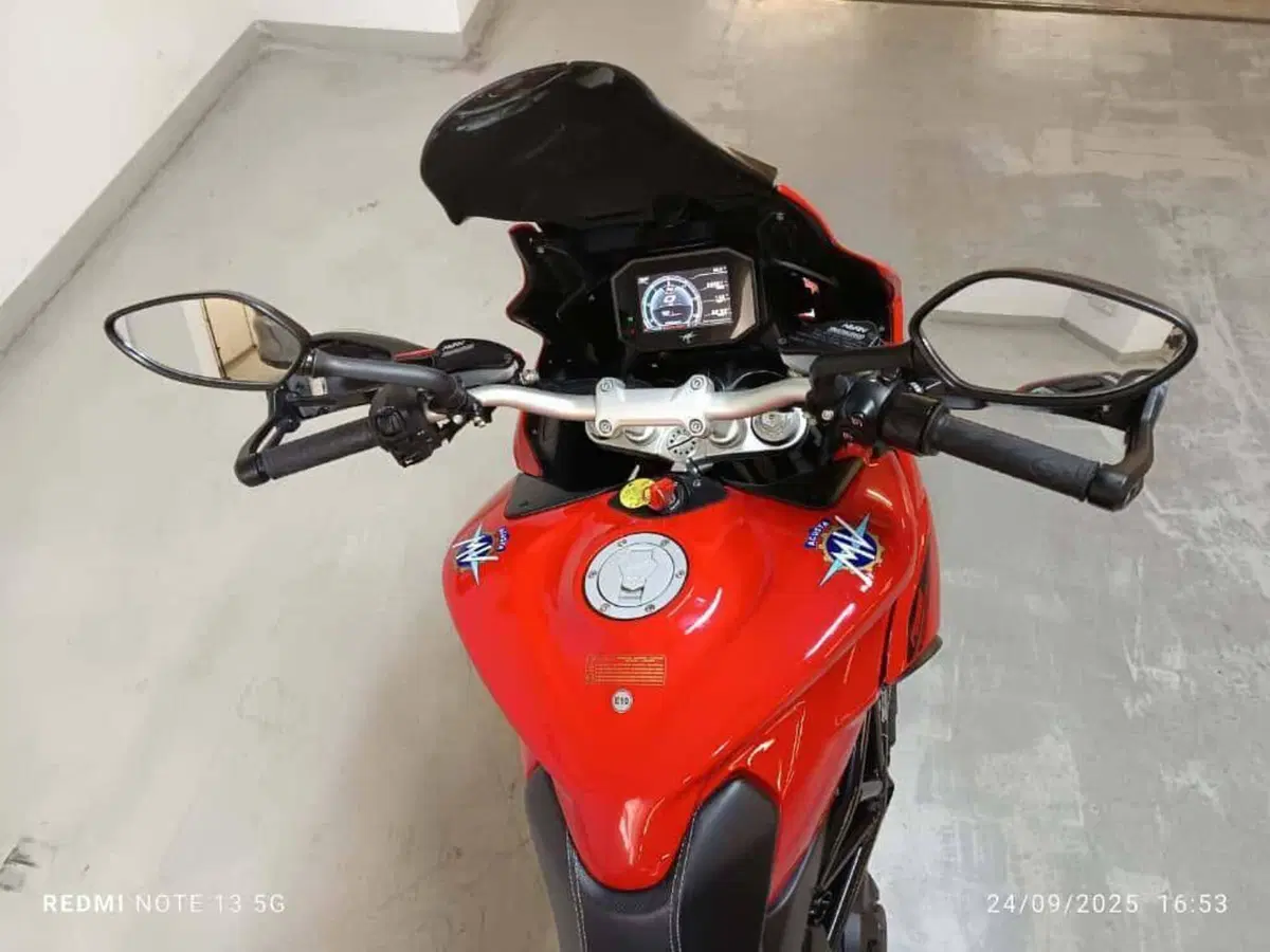 MV Agusta Turismo Veloce 800 Rosso (2021 - 23) (6)