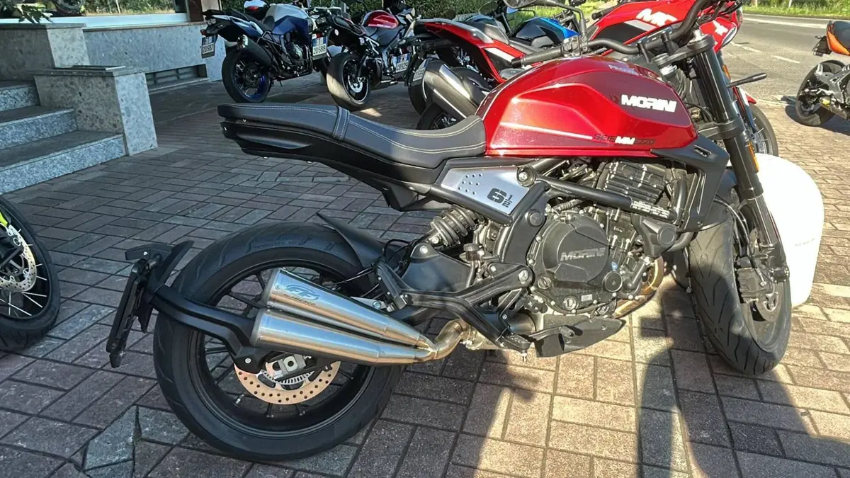 Moto Morini SEIEMMEZZO STR (2022 - 26) (3)