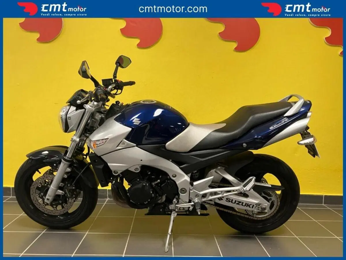 Suzuki GSR 600 (2006 - 11) (2)