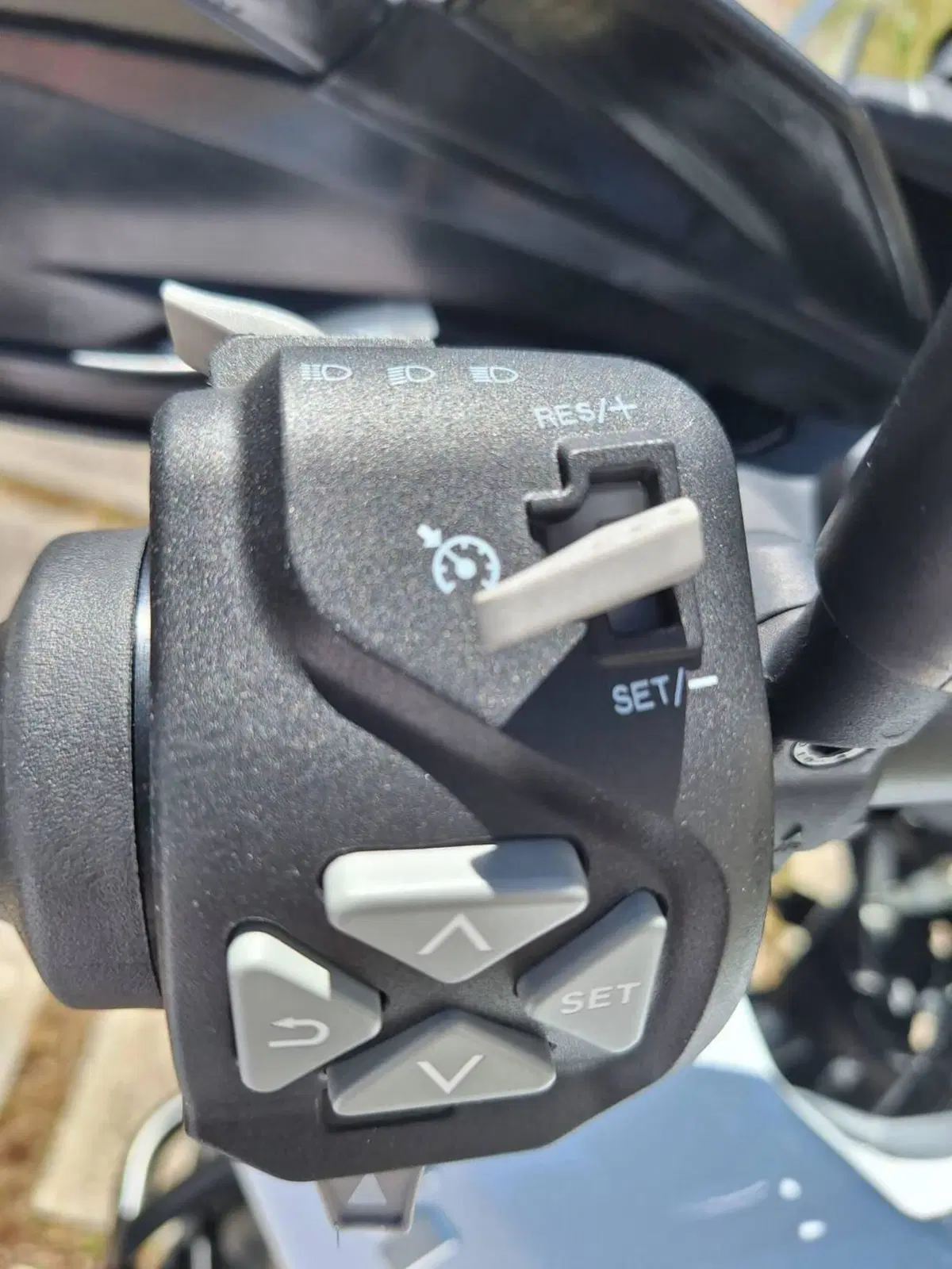 KTM 890 SMT (2023 - 25) (15)
