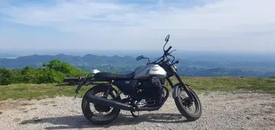 Moto Guzzi V7 III Rough (2018 - 20) usata