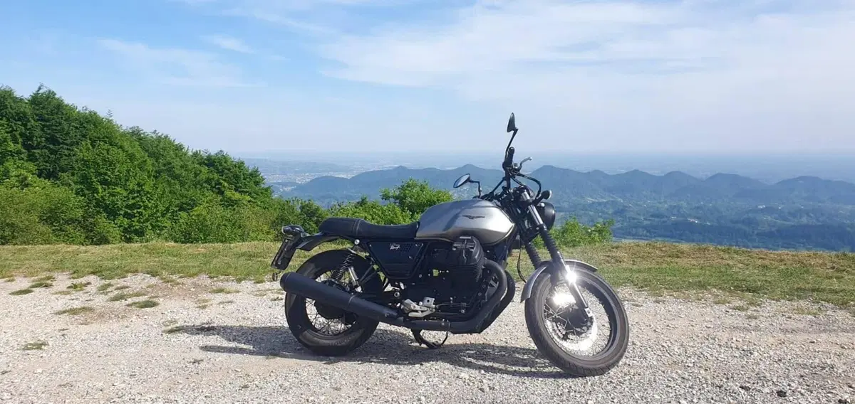 Moto Guzzi V7 III Rough (2018 - 20) (5)