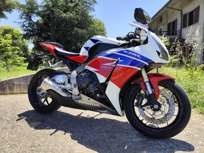 Honda CBR 1000 RR Fireblade (2012 - 16) usata