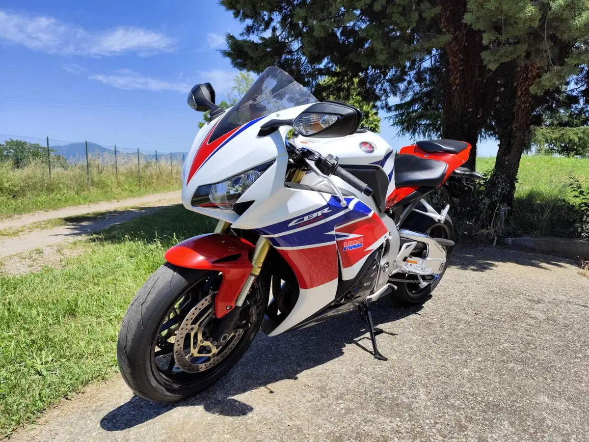 Honda CBR 1000 RR Fireblade (2012 - 16) (5)