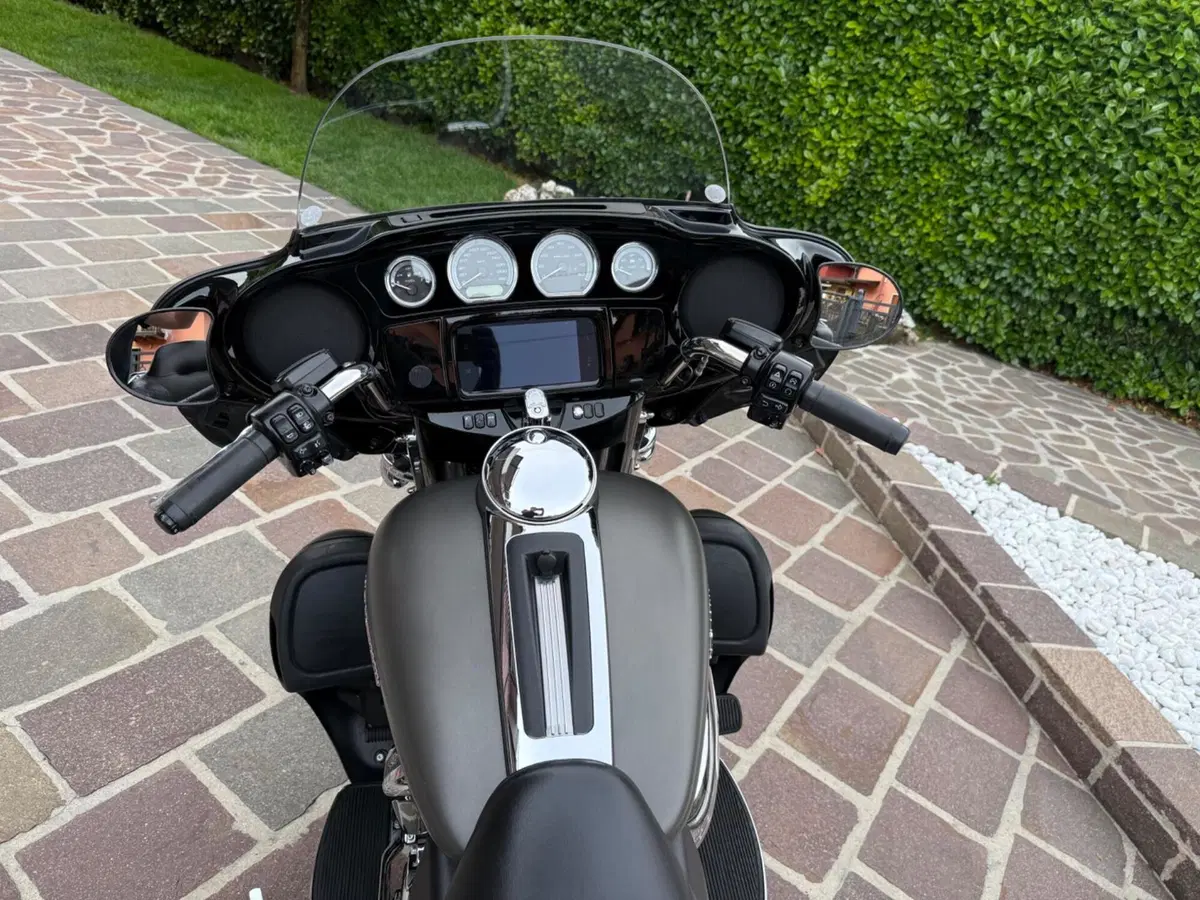 Harley-Davidson 114 Electra Glide Ultra Limited (2019) - FLHTK (8)