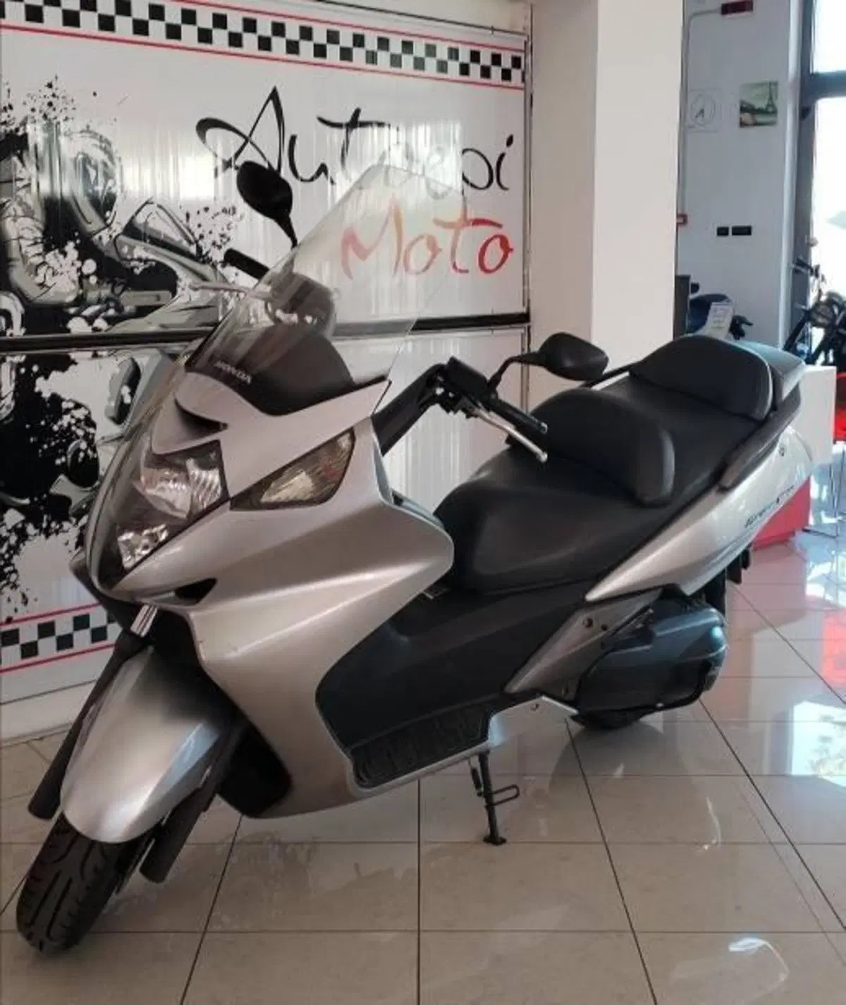 Honda Silver Wing 400 (2006 - 09) (7)