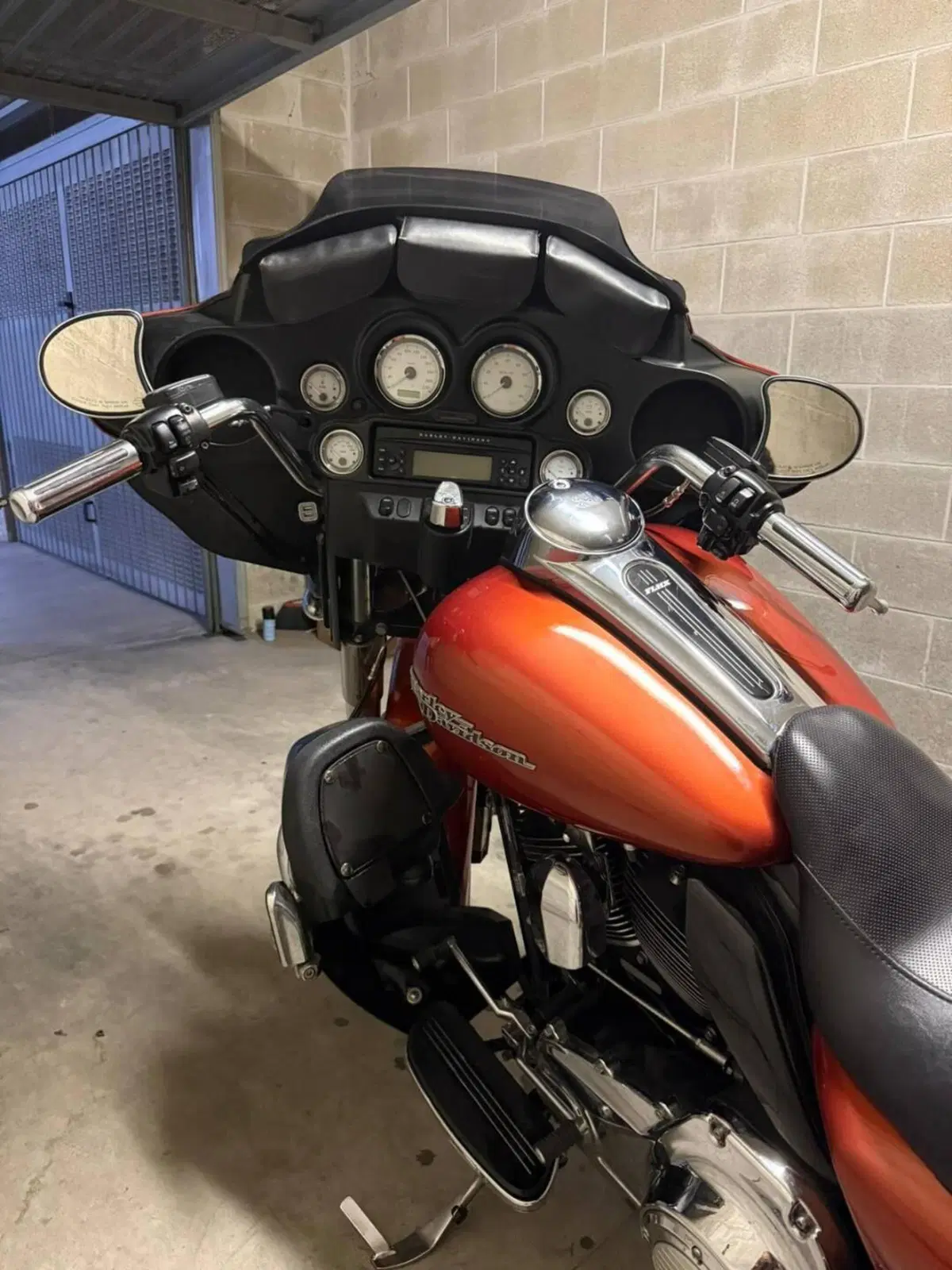 Harley-Davidson 1690 Street Glide (2011 - 13) - FLHX (6)
