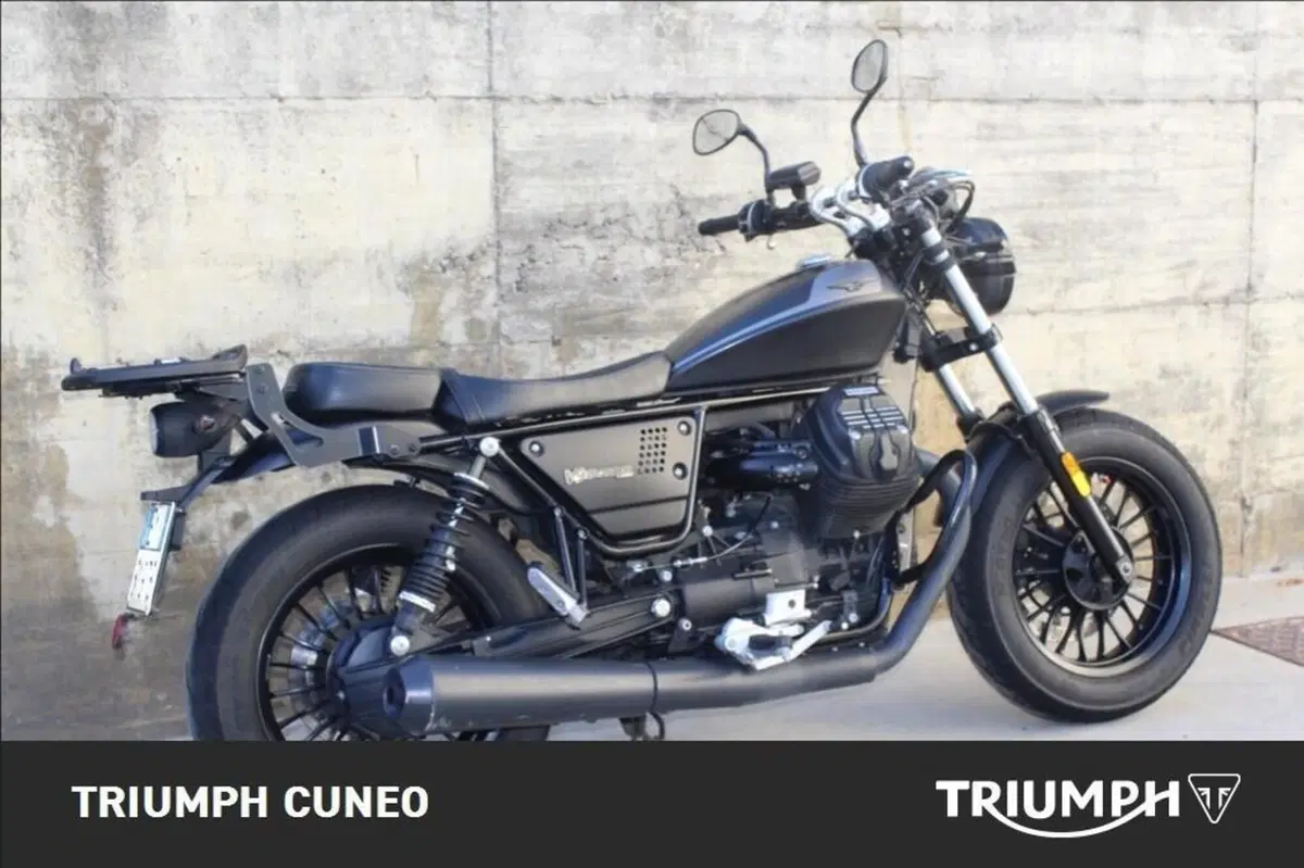 Moto Guzzi V9 Bobber (2021 - 25) (2)