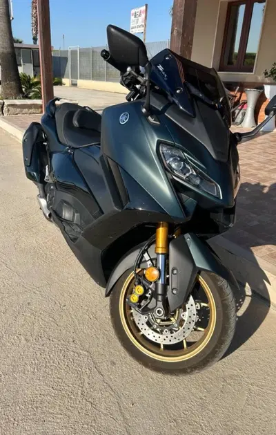 Yamaha T-Max 560 Tech Max (2022 - 24) usata