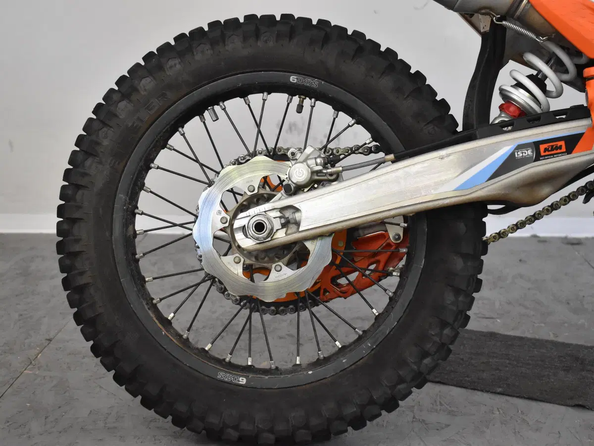KTM 450 EXC-F Six Days (2024) (11)