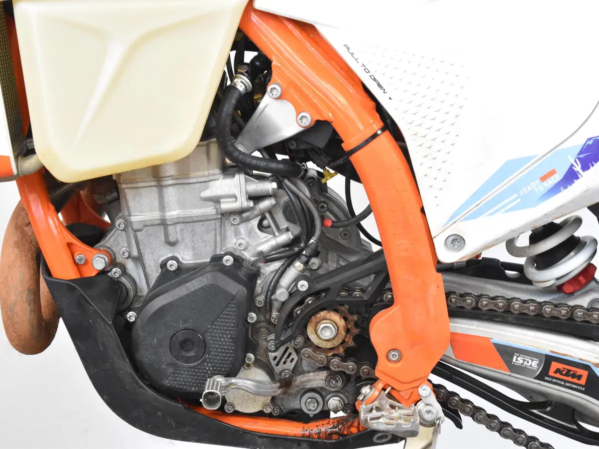 KTM 450 EXC-F Six Days (2024) (16)
