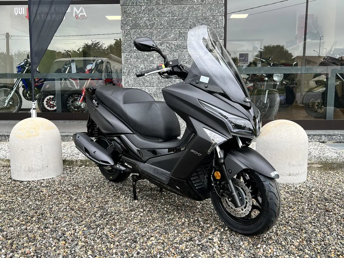 Kymco X-Town 300i (2025 - 26) (2)