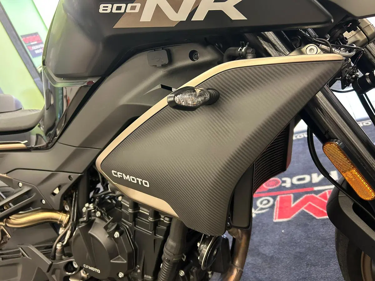 CFMOTO 800NK Sport (2023 - 26) (9)