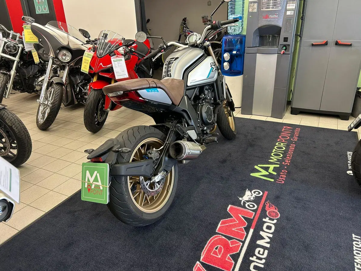CFMOTO 700CL-X Heritage (2021 - 26) (8)