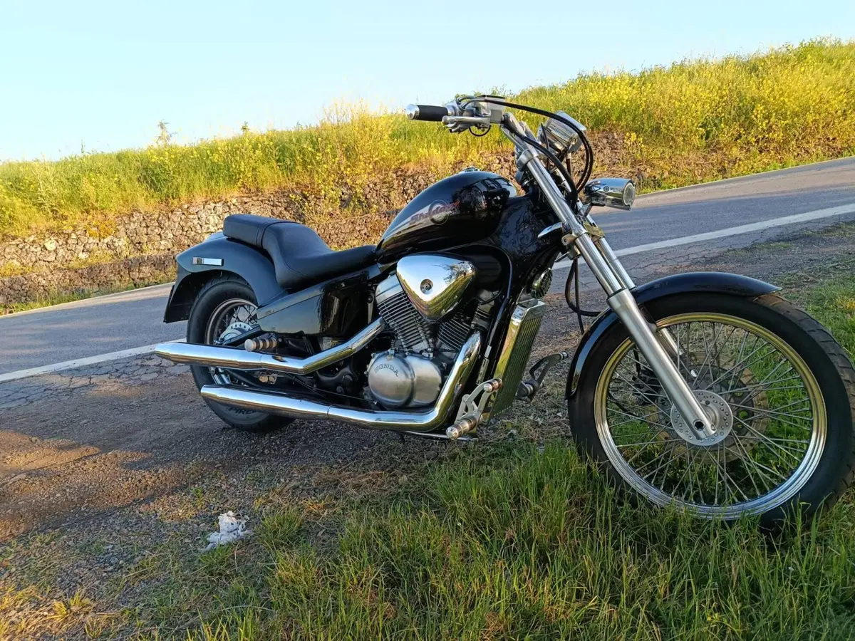 Honda Shadow VT 600 ASI SOLO 5700KM (2)