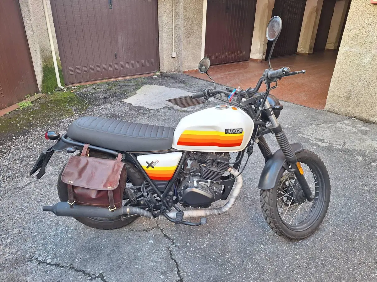 Brixton Motorcycles SK8 Limited Edition 125 (2021) (2)