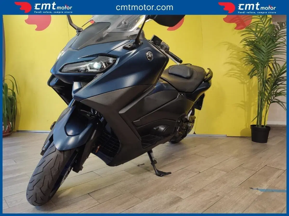 Yamaha T-Max 560 (2022 - 24) (7)