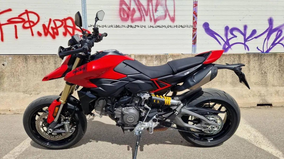 Ducati Hypermotard V2 (2026) (2)