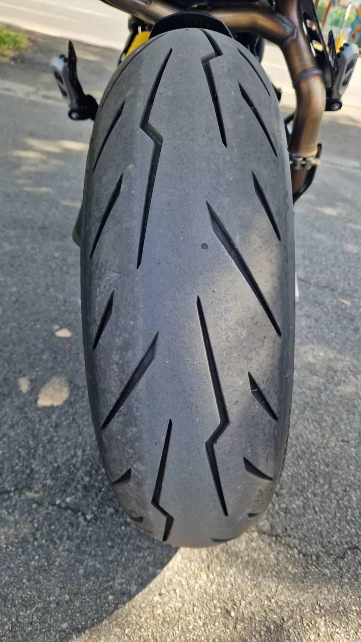 Ducati Hypermotard V2 (2026) (6)