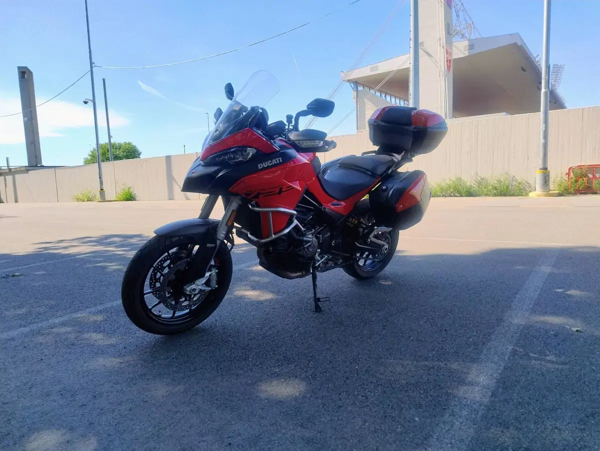 Ducati Multistrada V2 S (2022 - 24) (2)