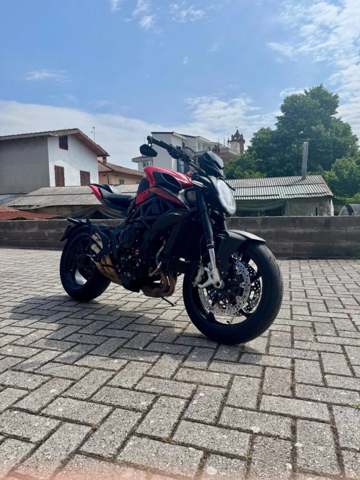 MV Agusta Brutale 800 Rosso (2021 - 23) (2)