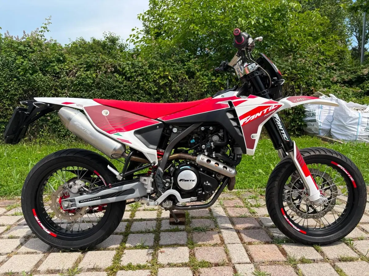 Fantic Motor XMF 125 Motard Performance 4T (2023 - 24)