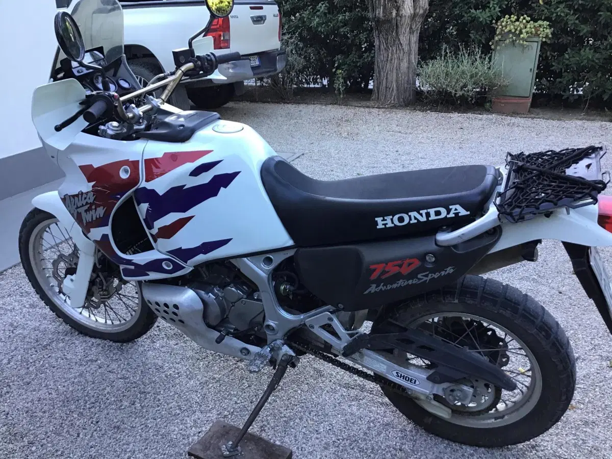 Honda Africa Twin XRV 750 (1996 - 02) (2)