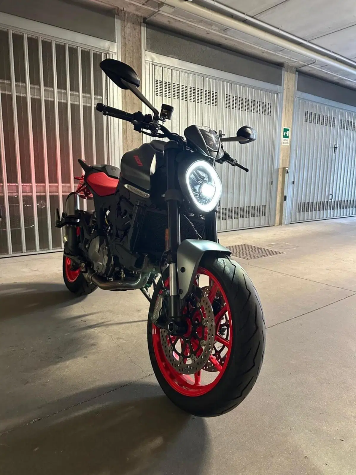 Ducati Monster 937 + (2021 - 25) (6)