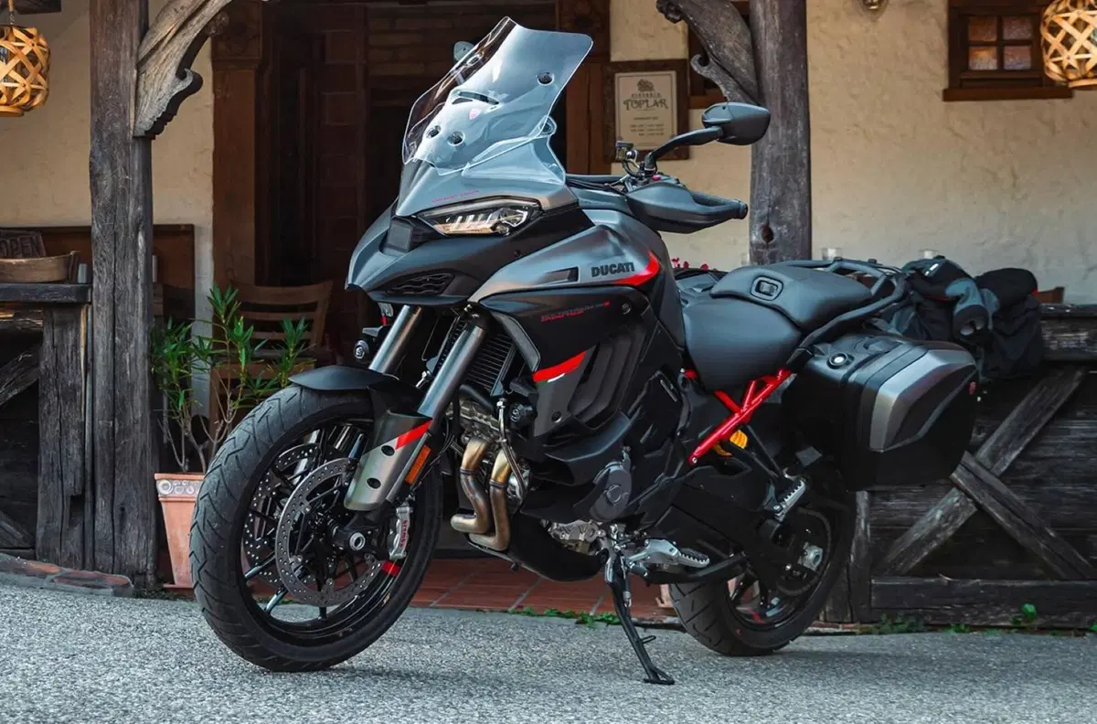 Ducati Multistrada V4 S Grand Tour (2024) (8)