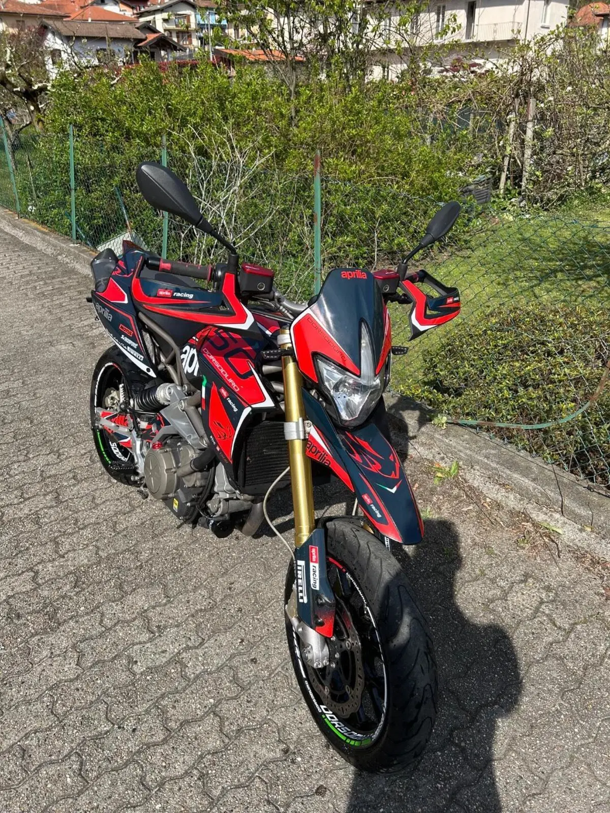 Aprilia Dorsoduro 750 (2009 - 14) (2)