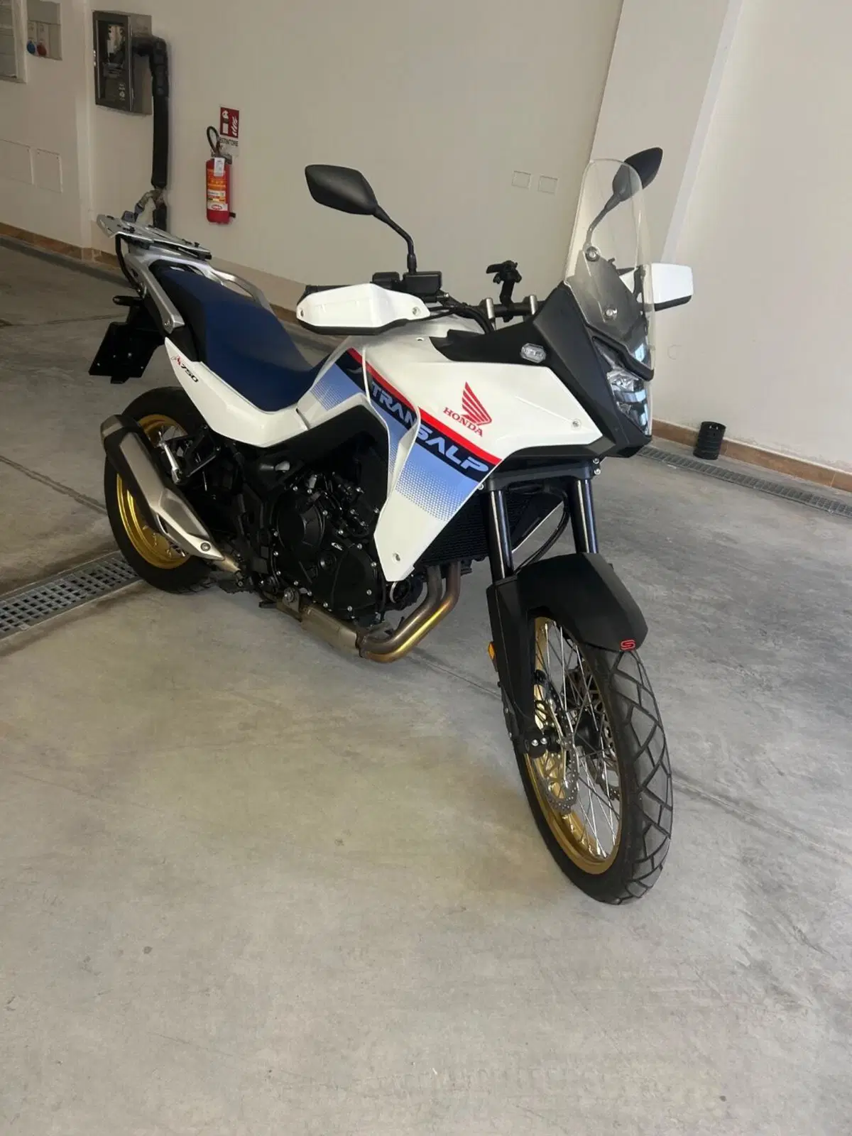 Honda Transalp XL750 (2023 - 24) (4)