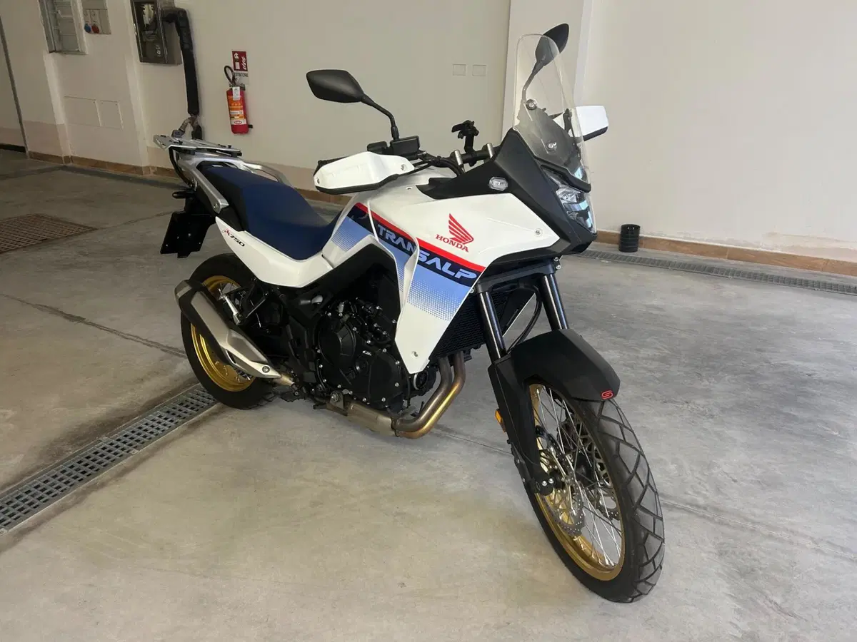 Honda Transalp XL750 (2023 - 24) (9)