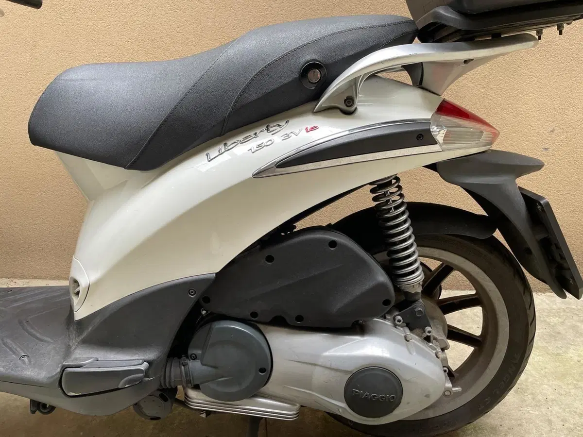 Piaggio Liberty 150 3V Full Optional (2013 - 15) (5)