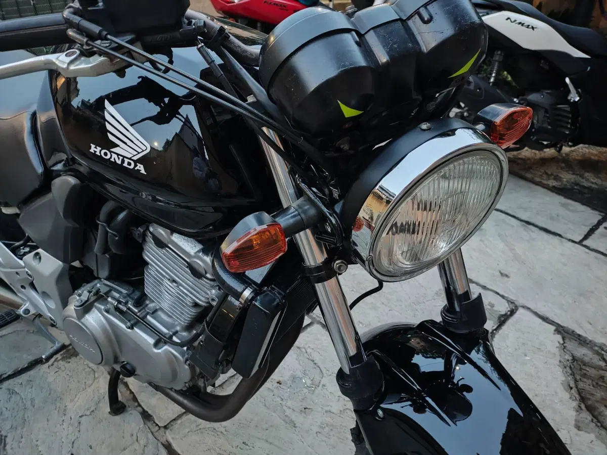 Honda Cbf (12)